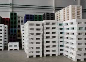 A lightweight, concrete-forming support panel for construction A lightweight, concrete-forming support panel for construction